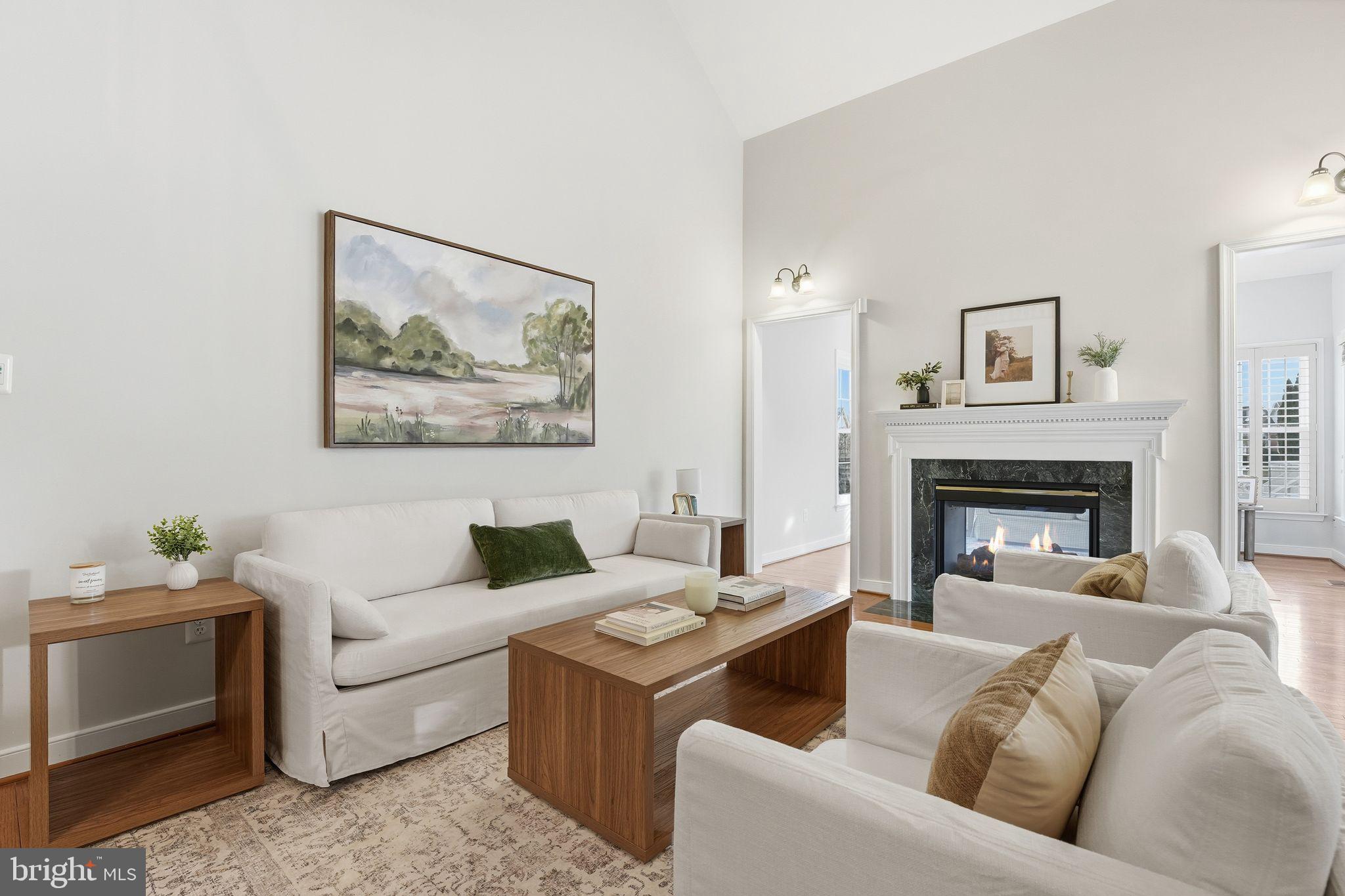13141 TRIPLE CROWN LOOP