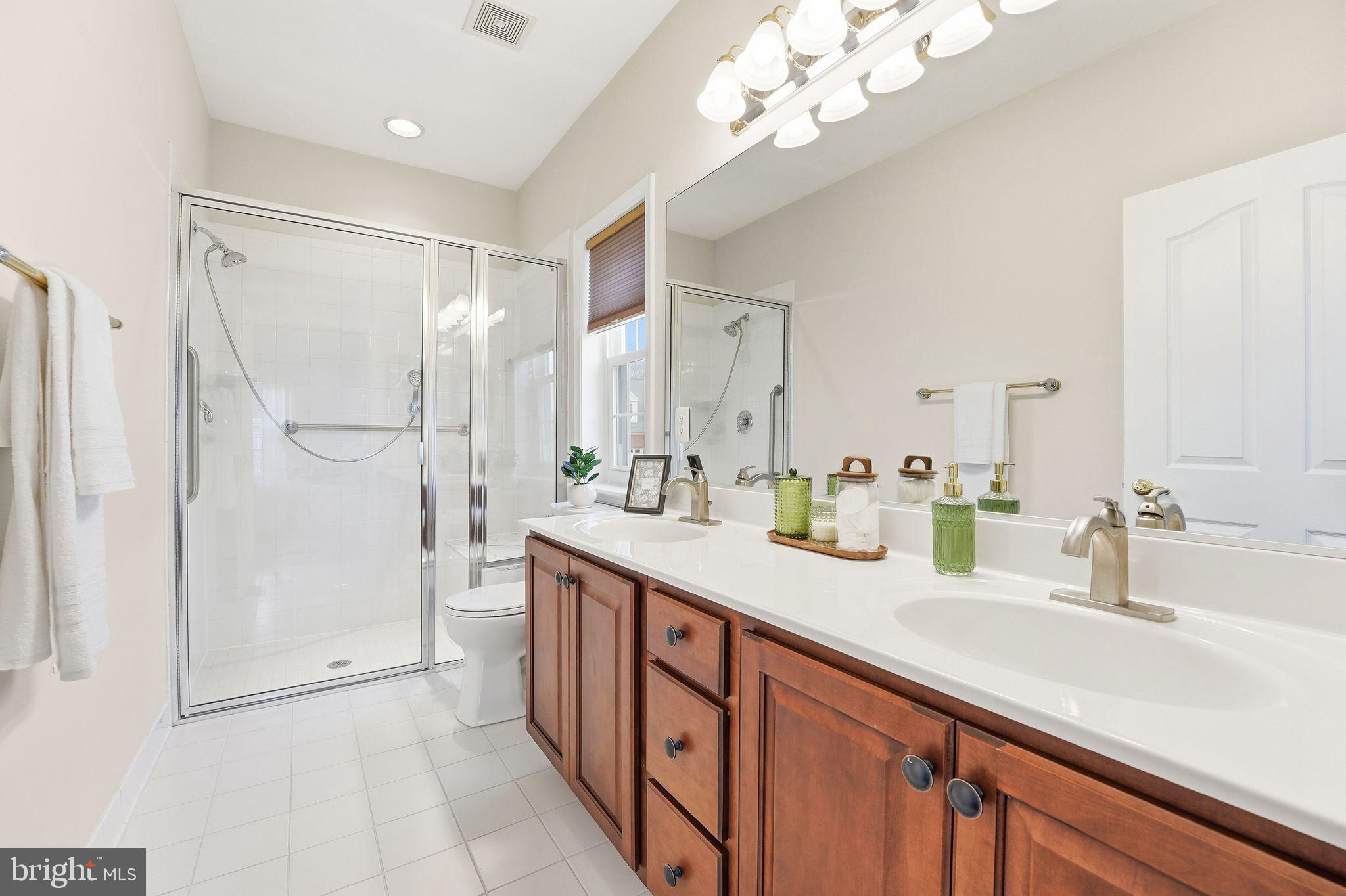 13141 TRIPLE CROWN LOOP