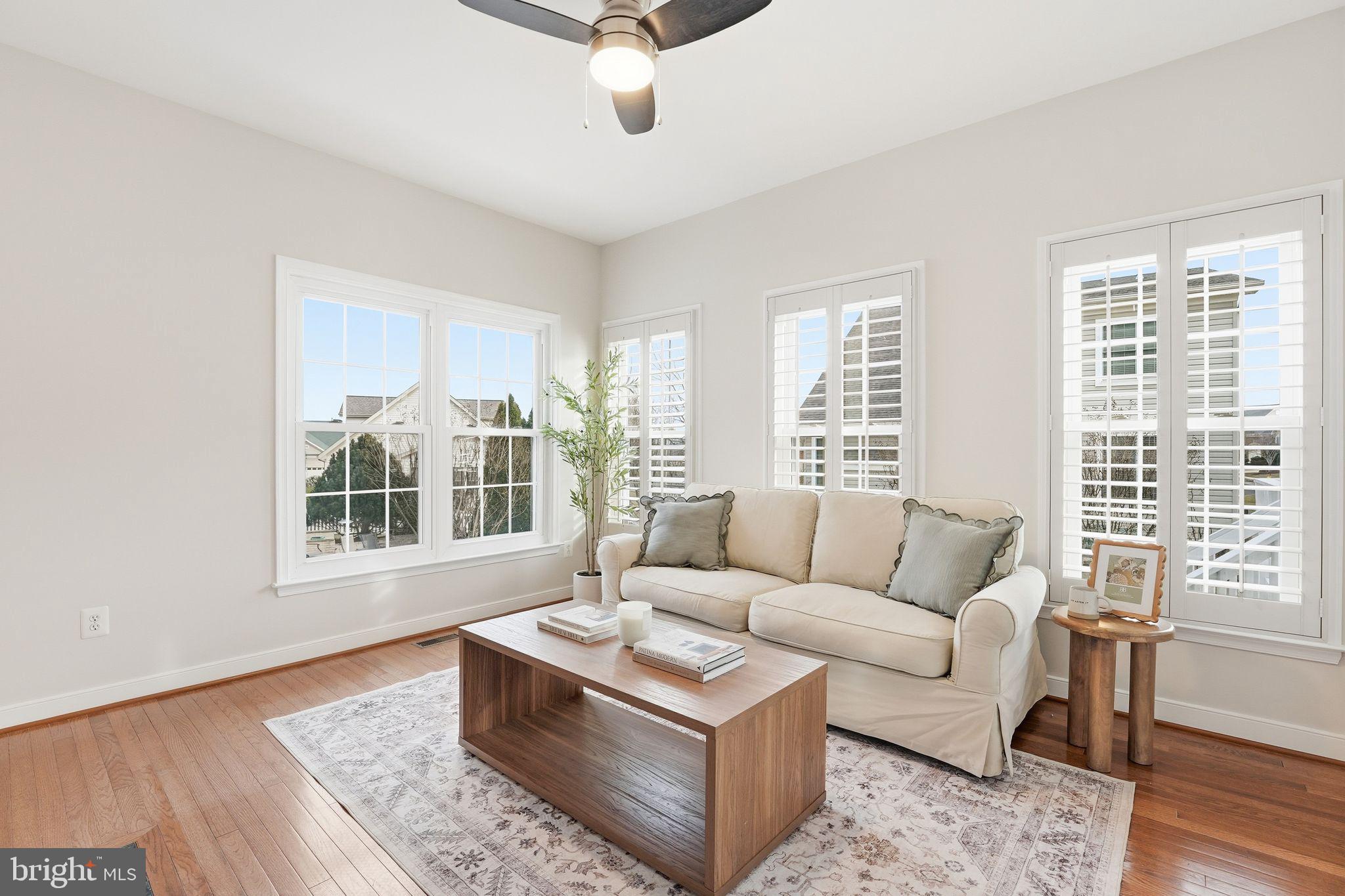 13141 TRIPLE CROWN LOOP