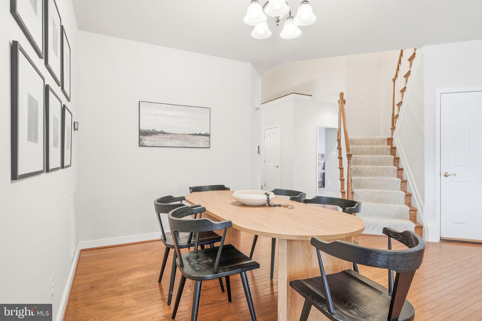 13141 TRIPLE CROWN LOOP