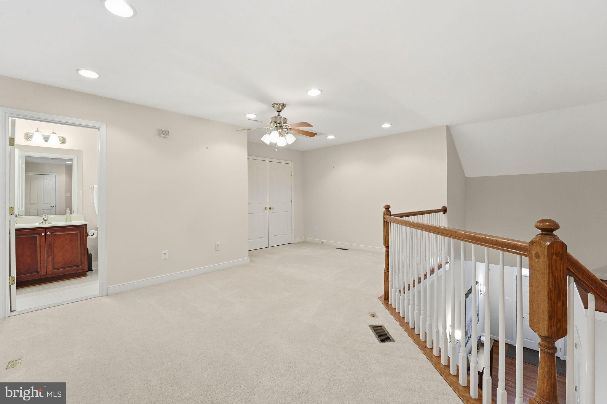 13141 TRIPLE CROWN LOOP