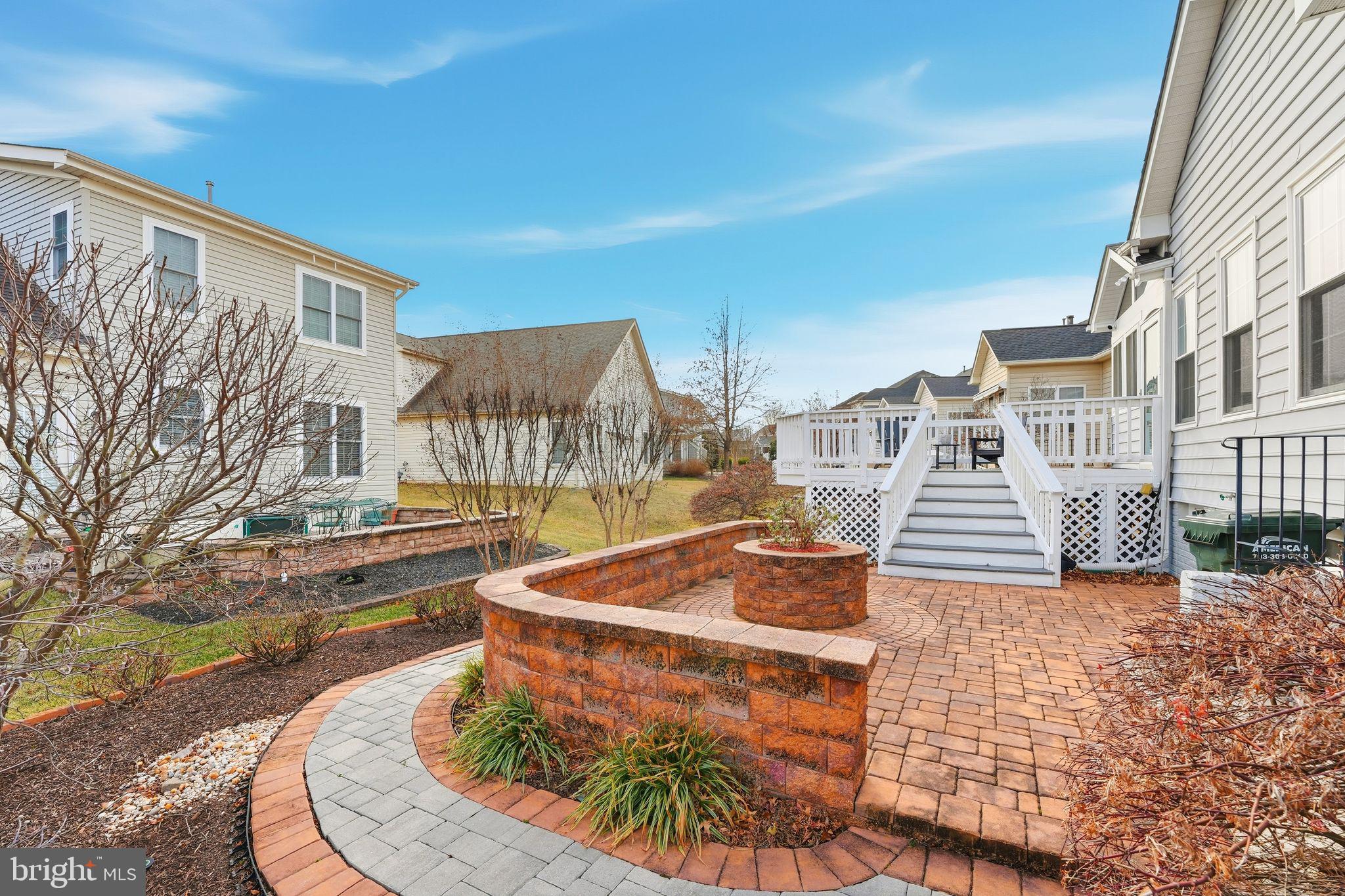 13141 TRIPLE CROWN LOOP