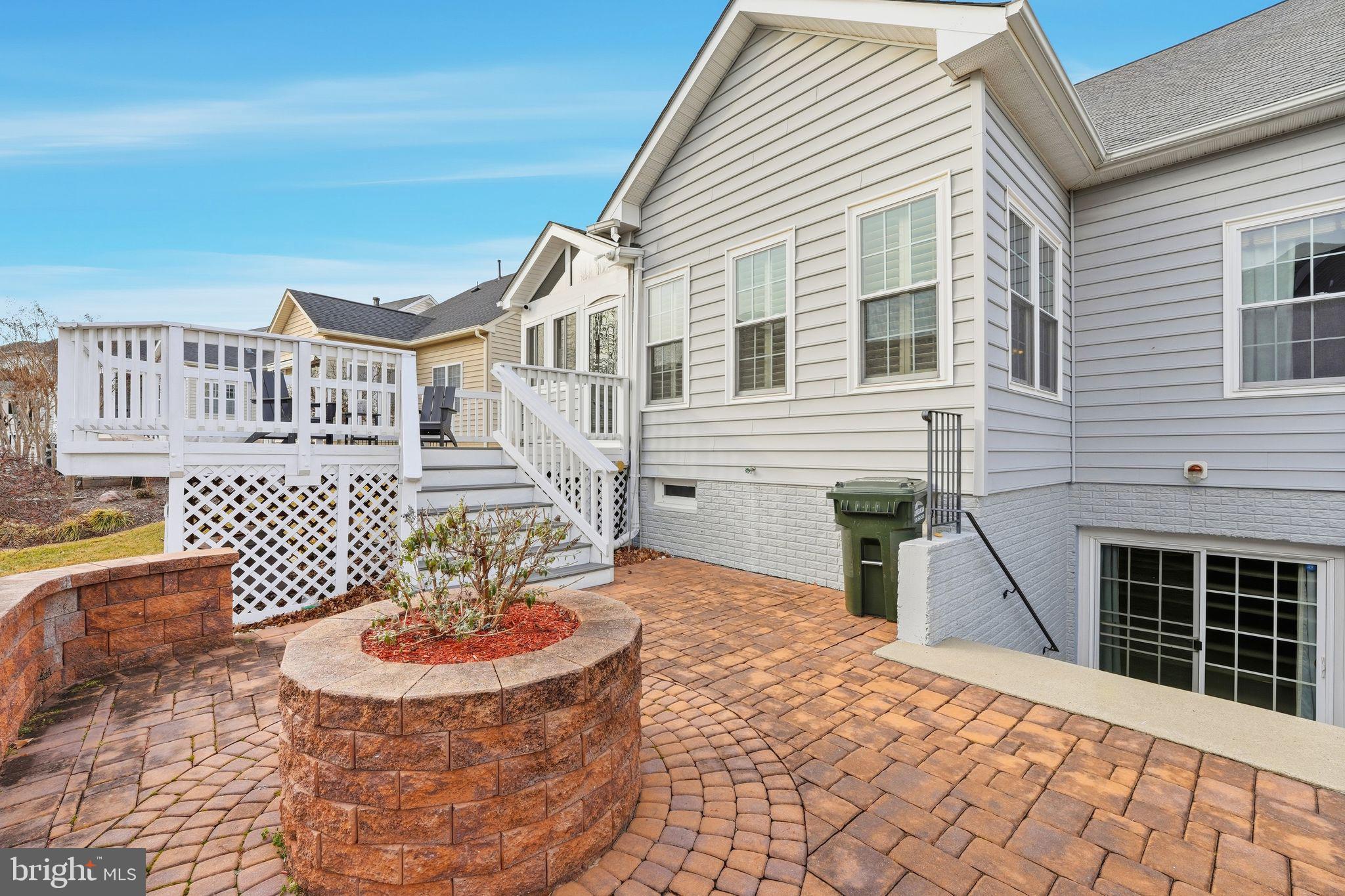 13141 TRIPLE CROWN LOOP