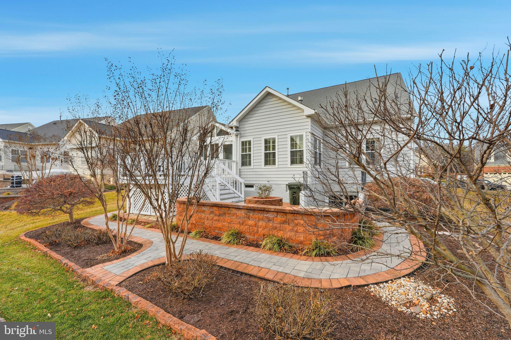 13141 TRIPLE CROWN LOOP