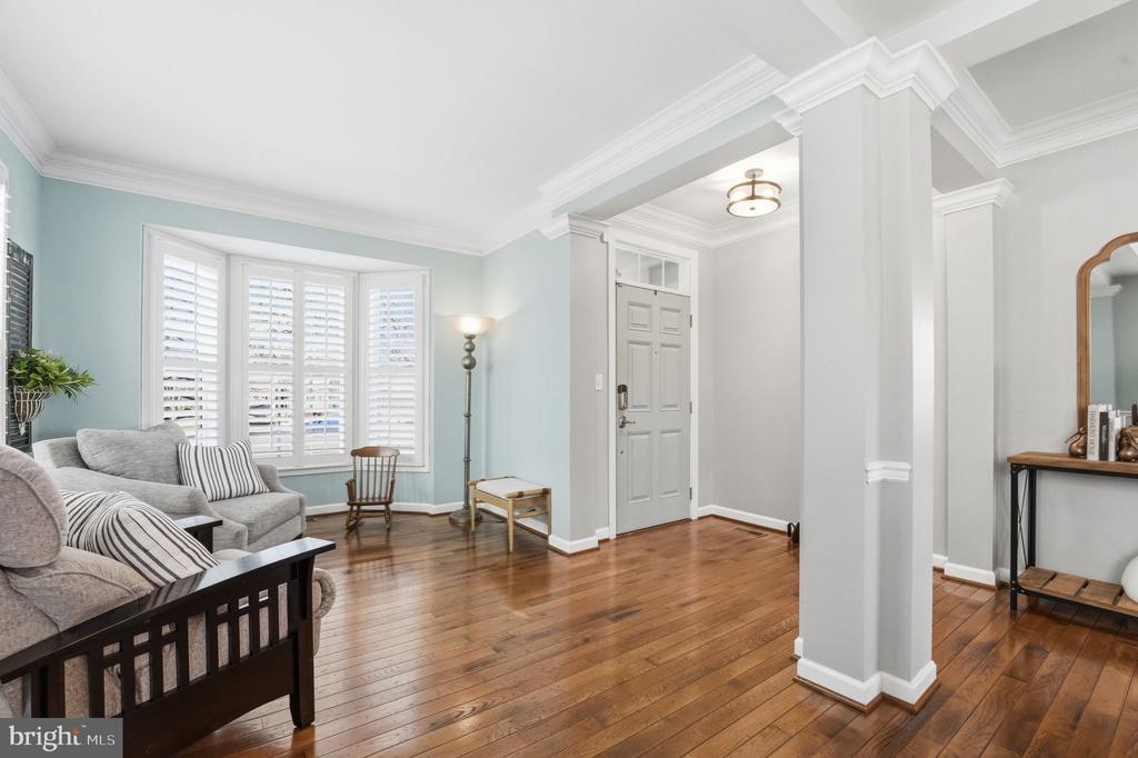 8798 DANCER COURT
