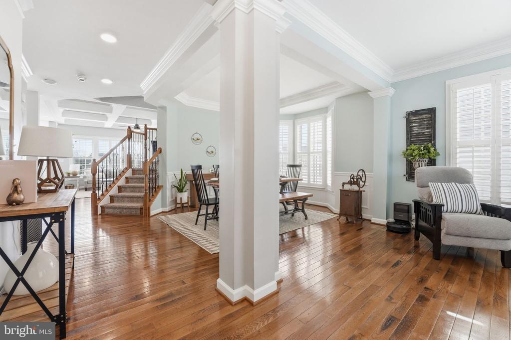 8798 DANCER COURT