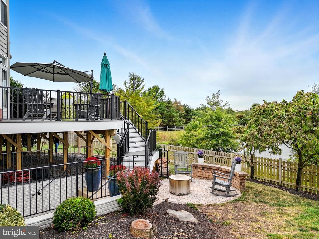 8798 DANCER COURT