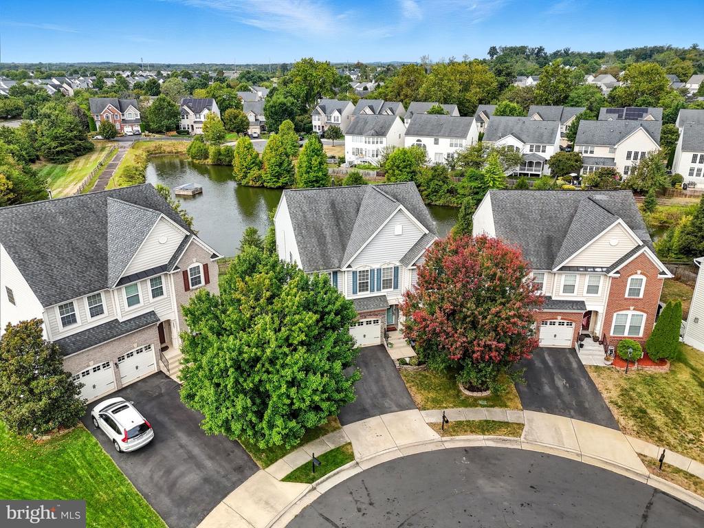 8798 DANCER COURT