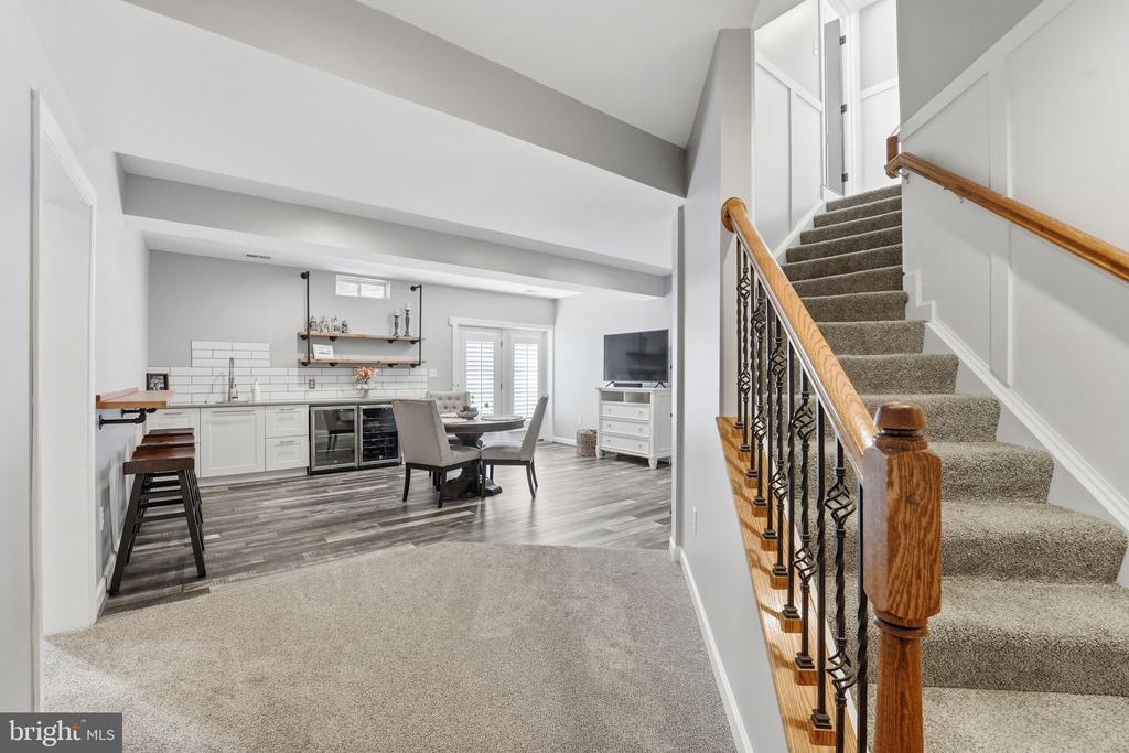 8798 DANCER COURT