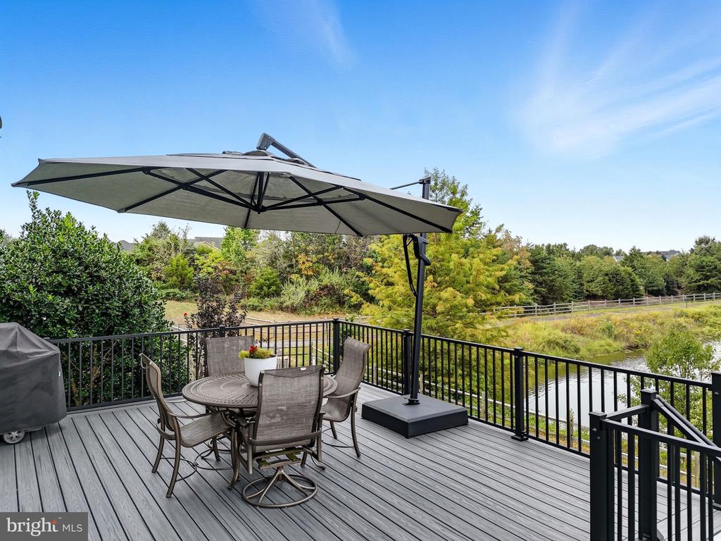 8798 DANCER COURT