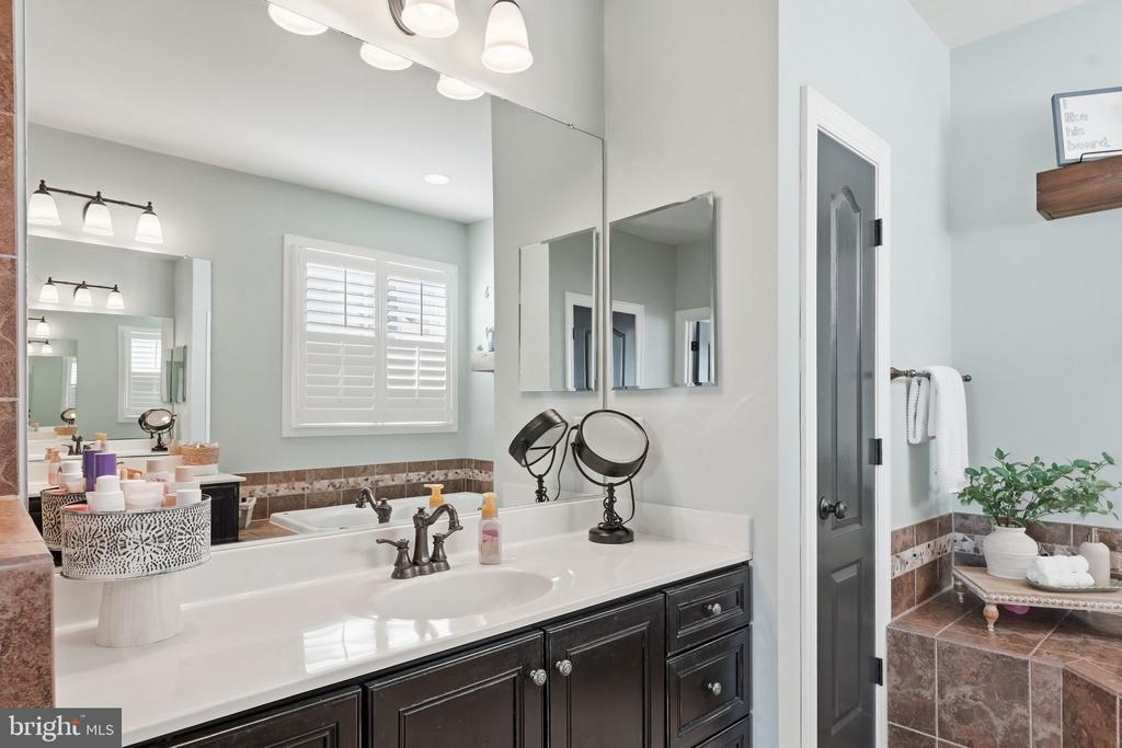 8798 DANCER COURT