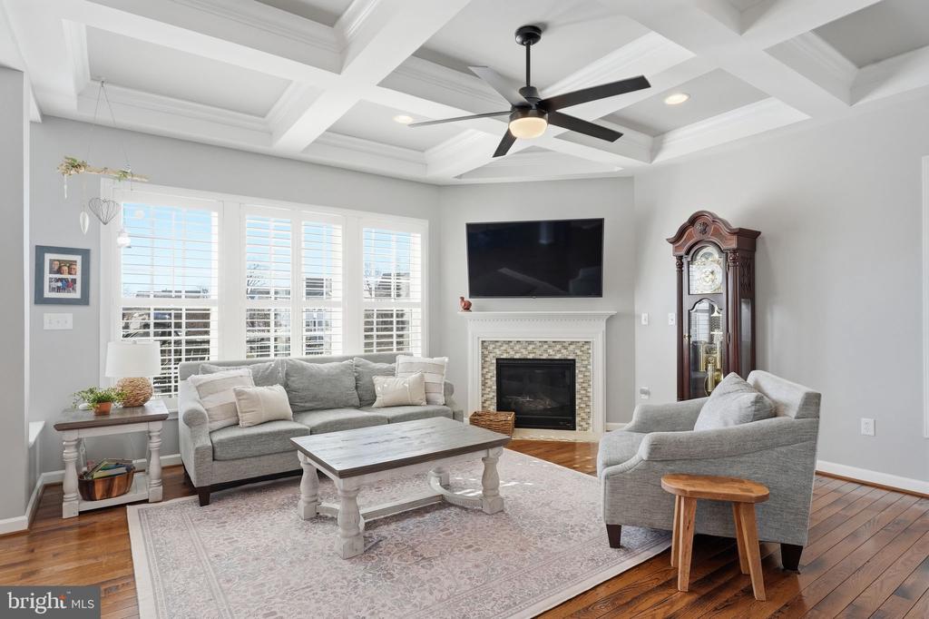 8798 DANCER COURT