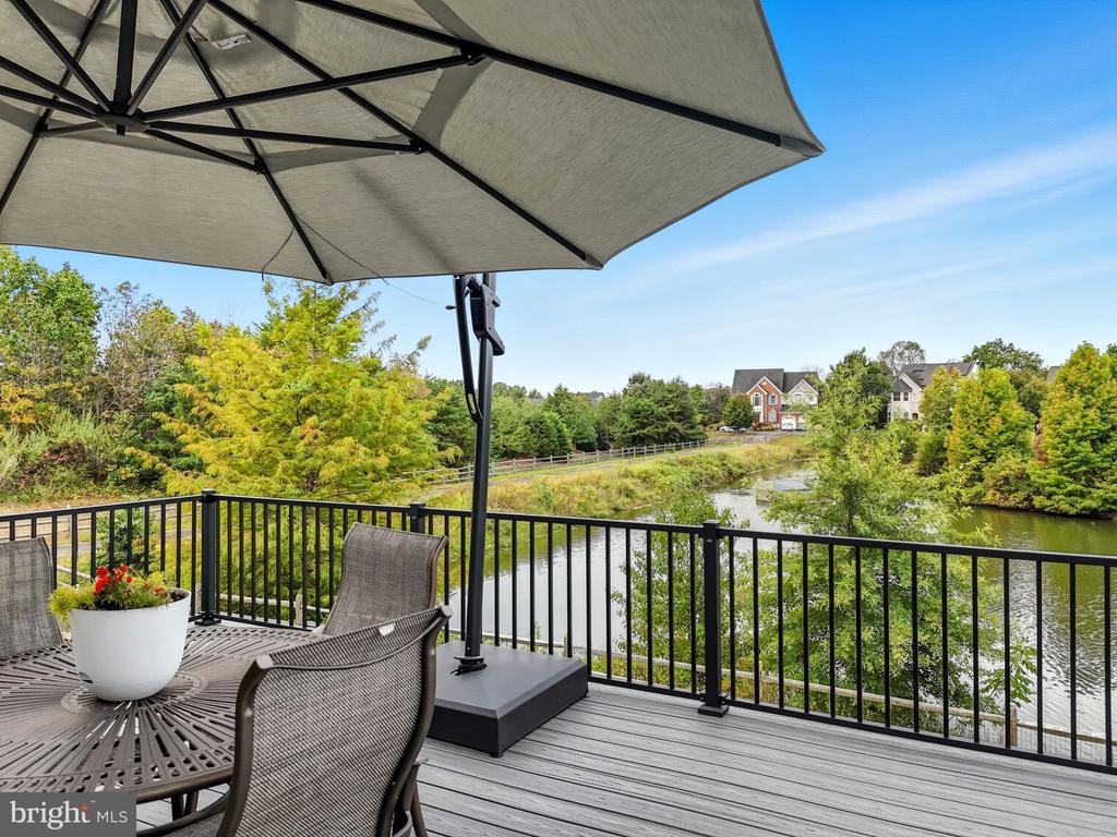 8798 DANCER COURT