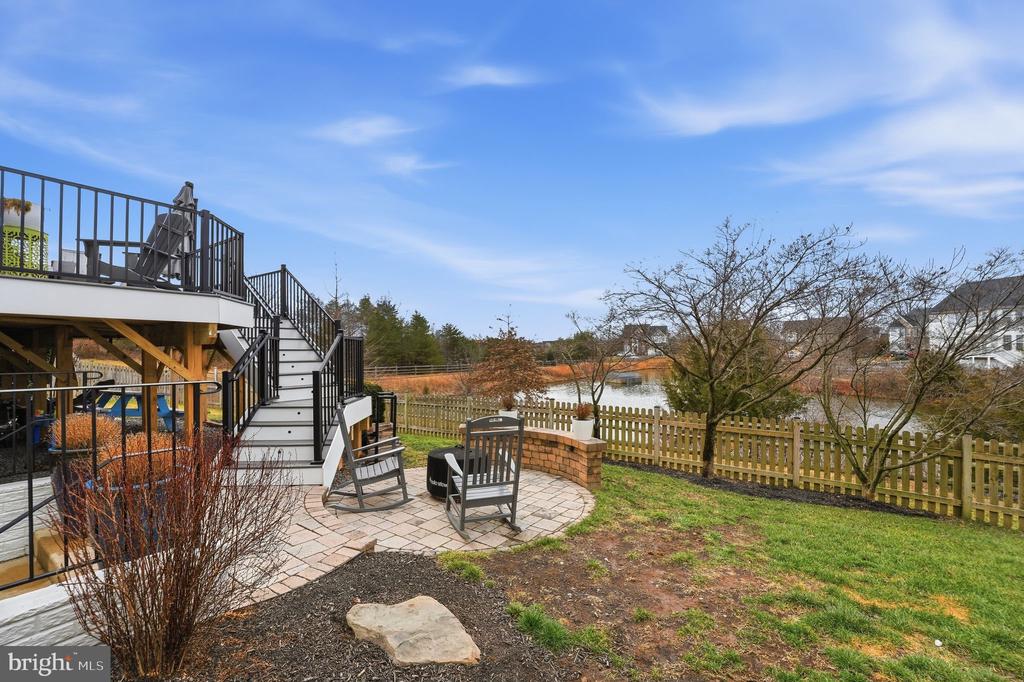 8798 DANCER COURT