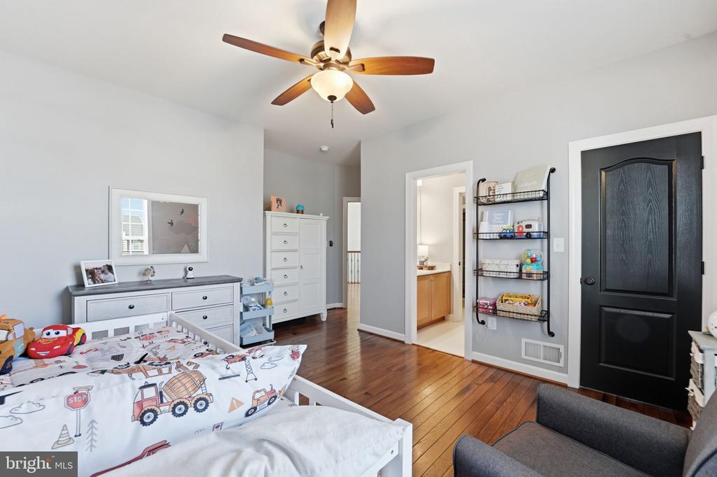 8798 DANCER COURT