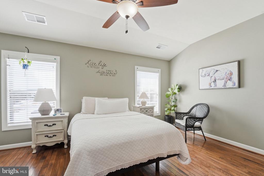 8798 DANCER COURT