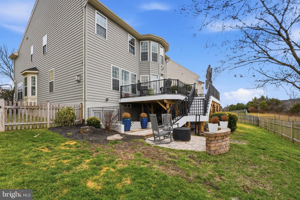 8798 DANCER COURT