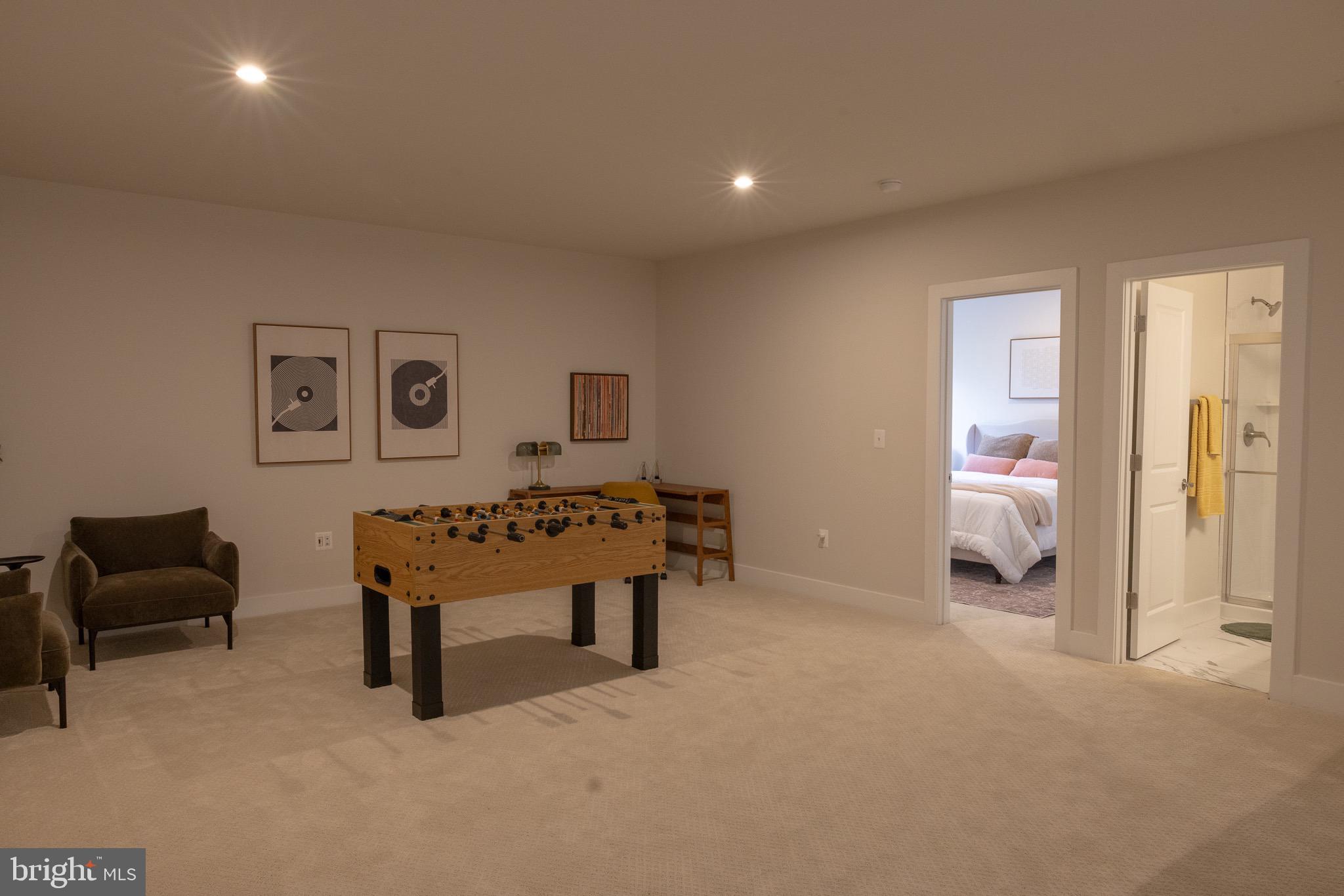 8708 CLASSIC LAKES WAY