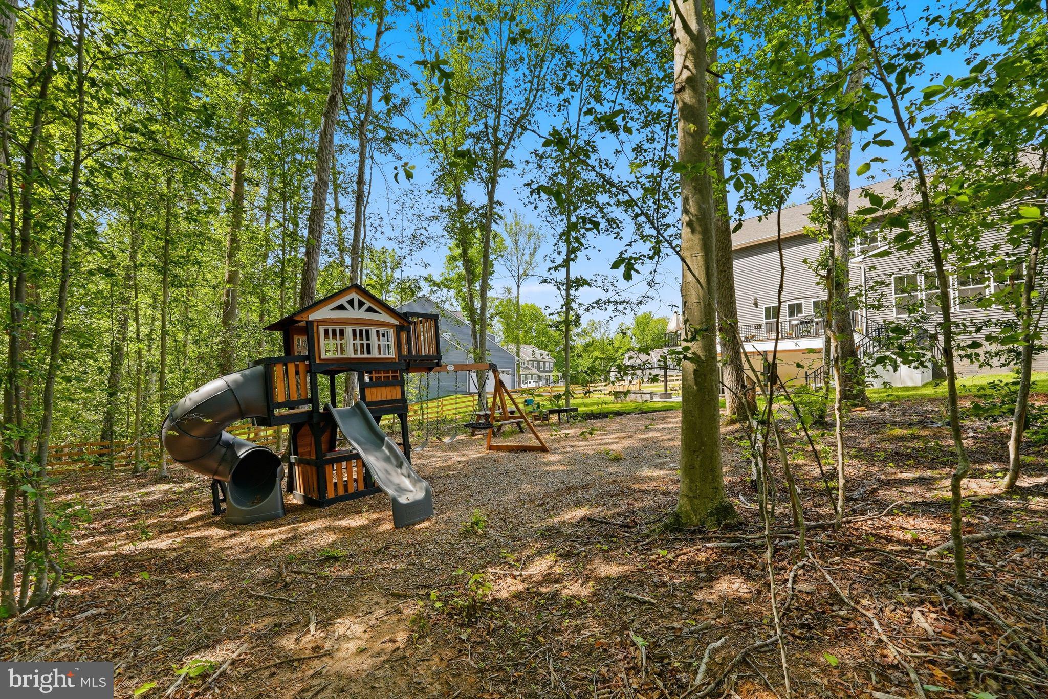 8708 CLASSIC LAKES WAY