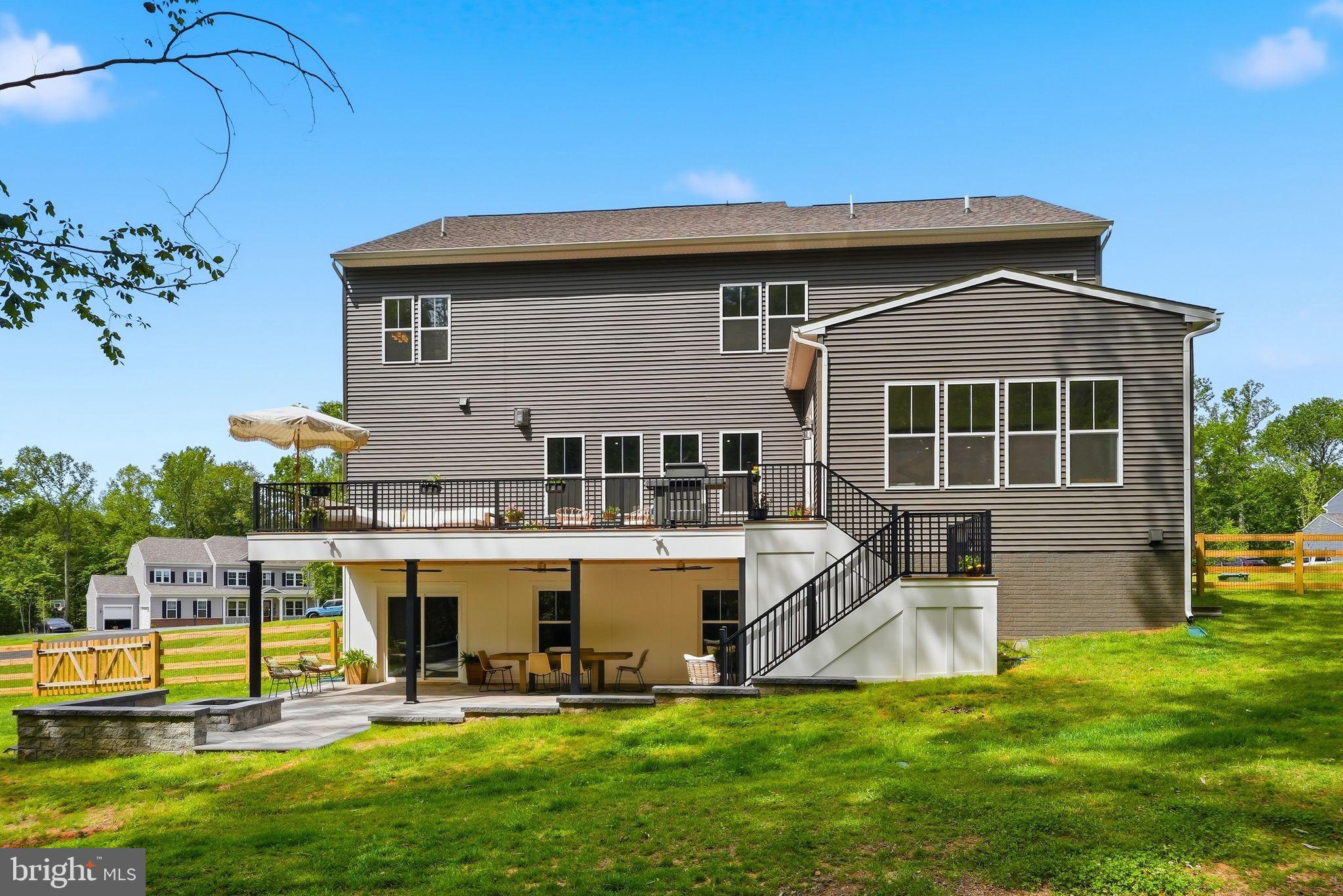 8708 CLASSIC LAKES WAY