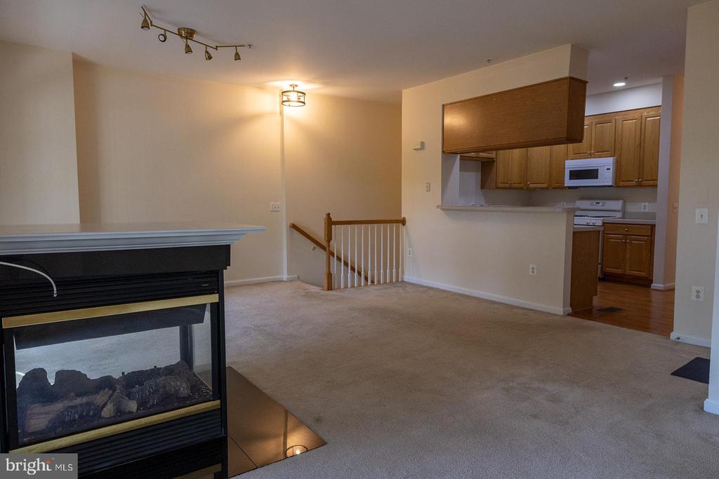 1832 CEDAR COVE WAY