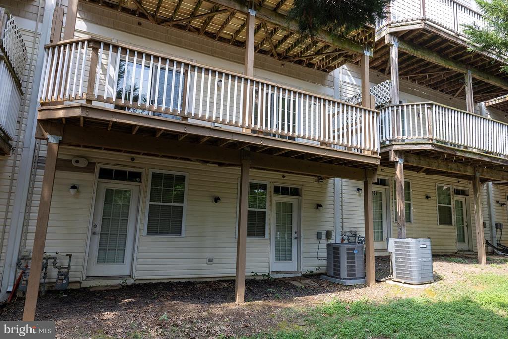 1832 CEDAR COVE WAY
