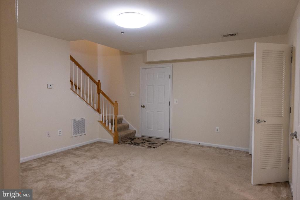 1832 CEDAR COVE WAY