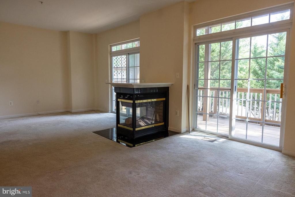 1832 CEDAR COVE WAY