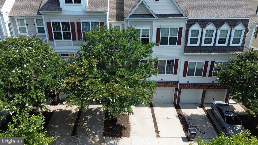 1832 CEDAR COVE WAY
