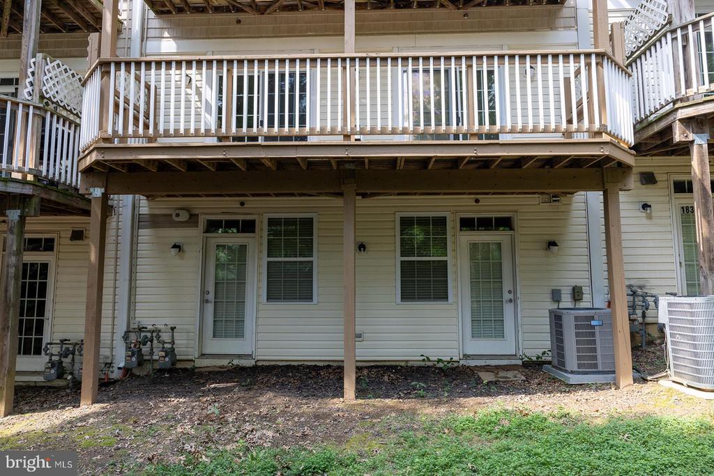 1832 CEDAR COVE WAY
