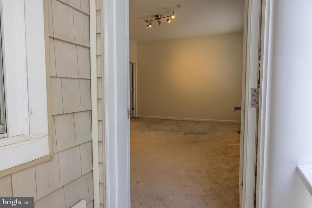 1832 CEDAR COVE WAY