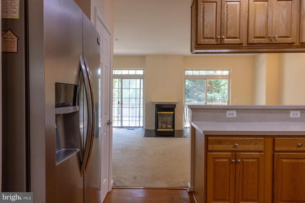 1832 CEDAR COVE WAY