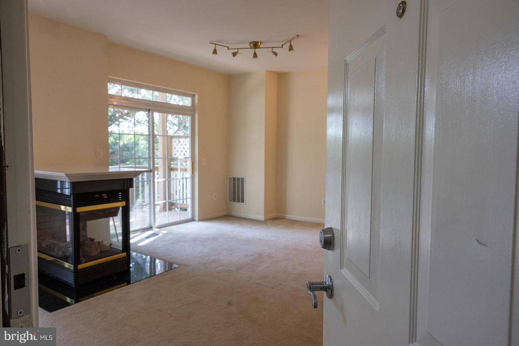 1832 CEDAR COVE WAY