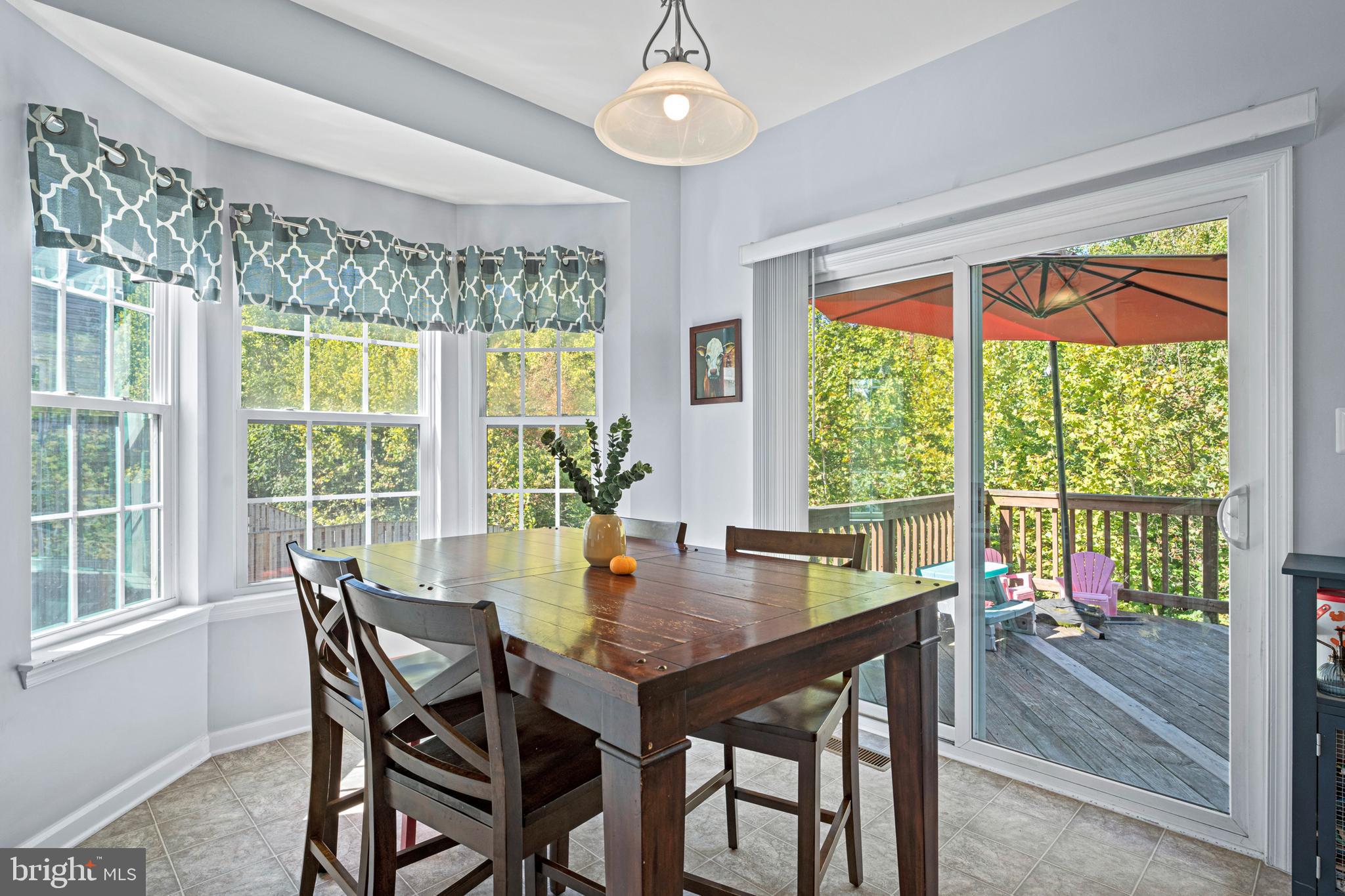 293 WOODSTREAM BOULEVARD