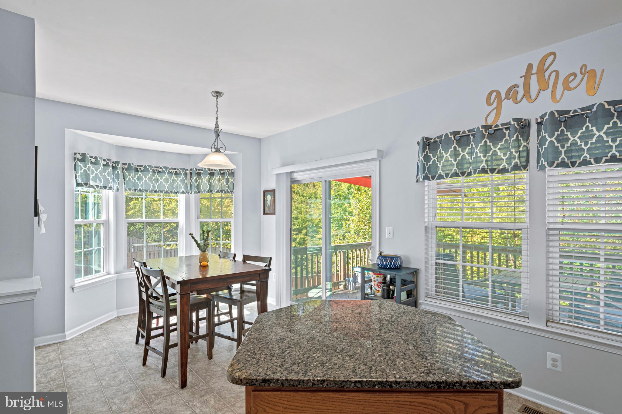 293 WOODSTREAM BOULEVARD