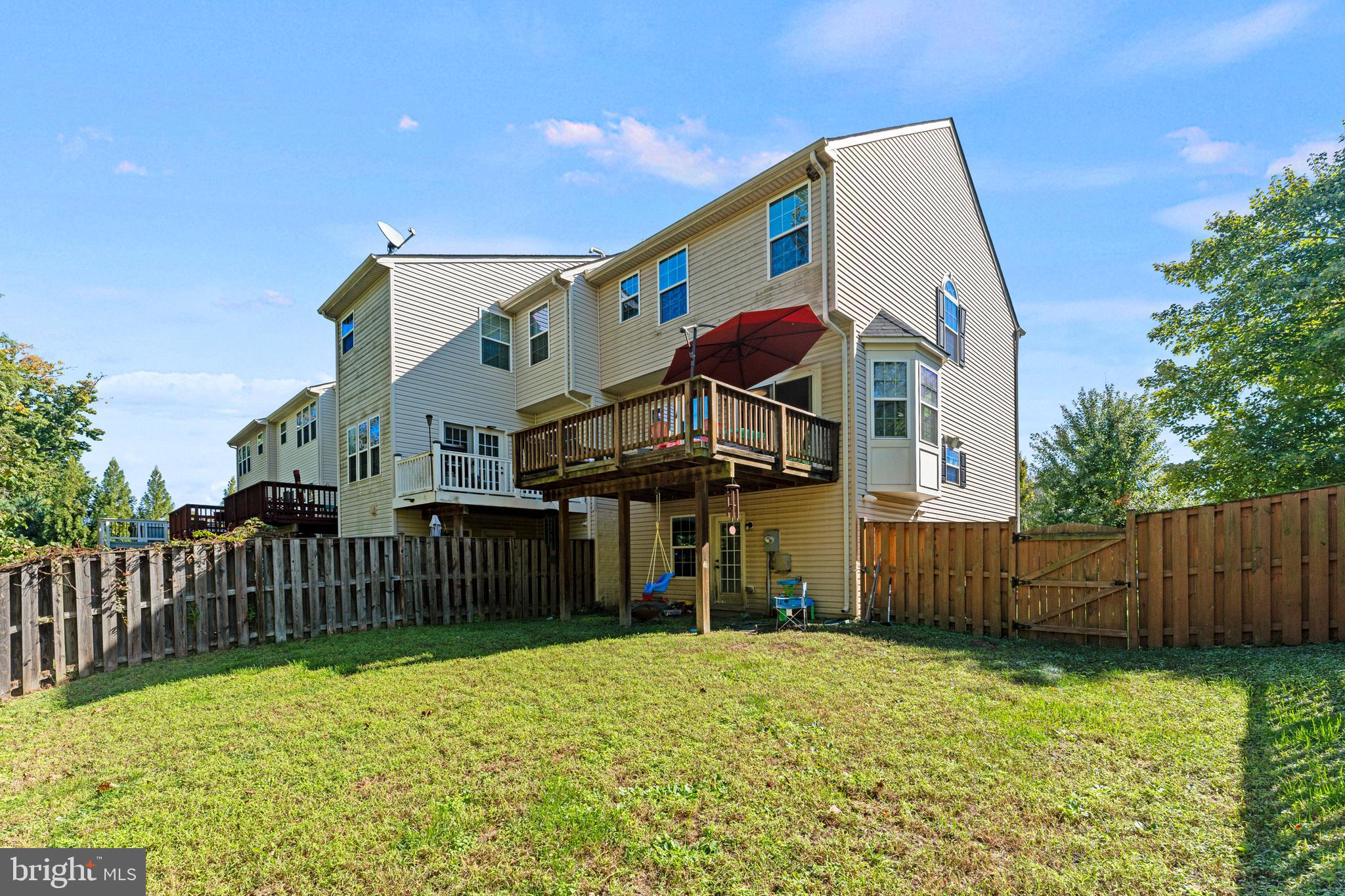 293 WOODSTREAM BOULEVARD