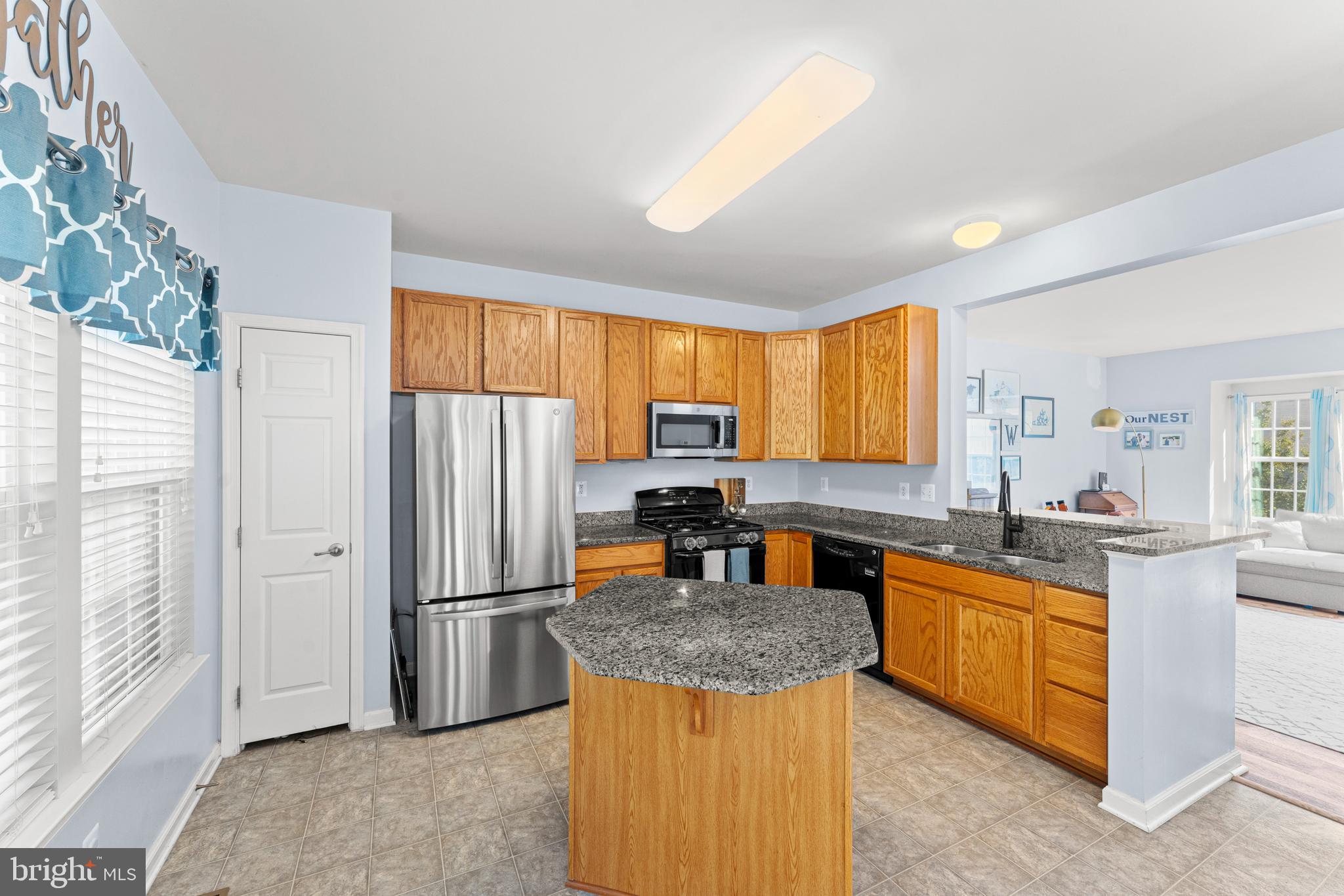 293 WOODSTREAM BOULEVARD