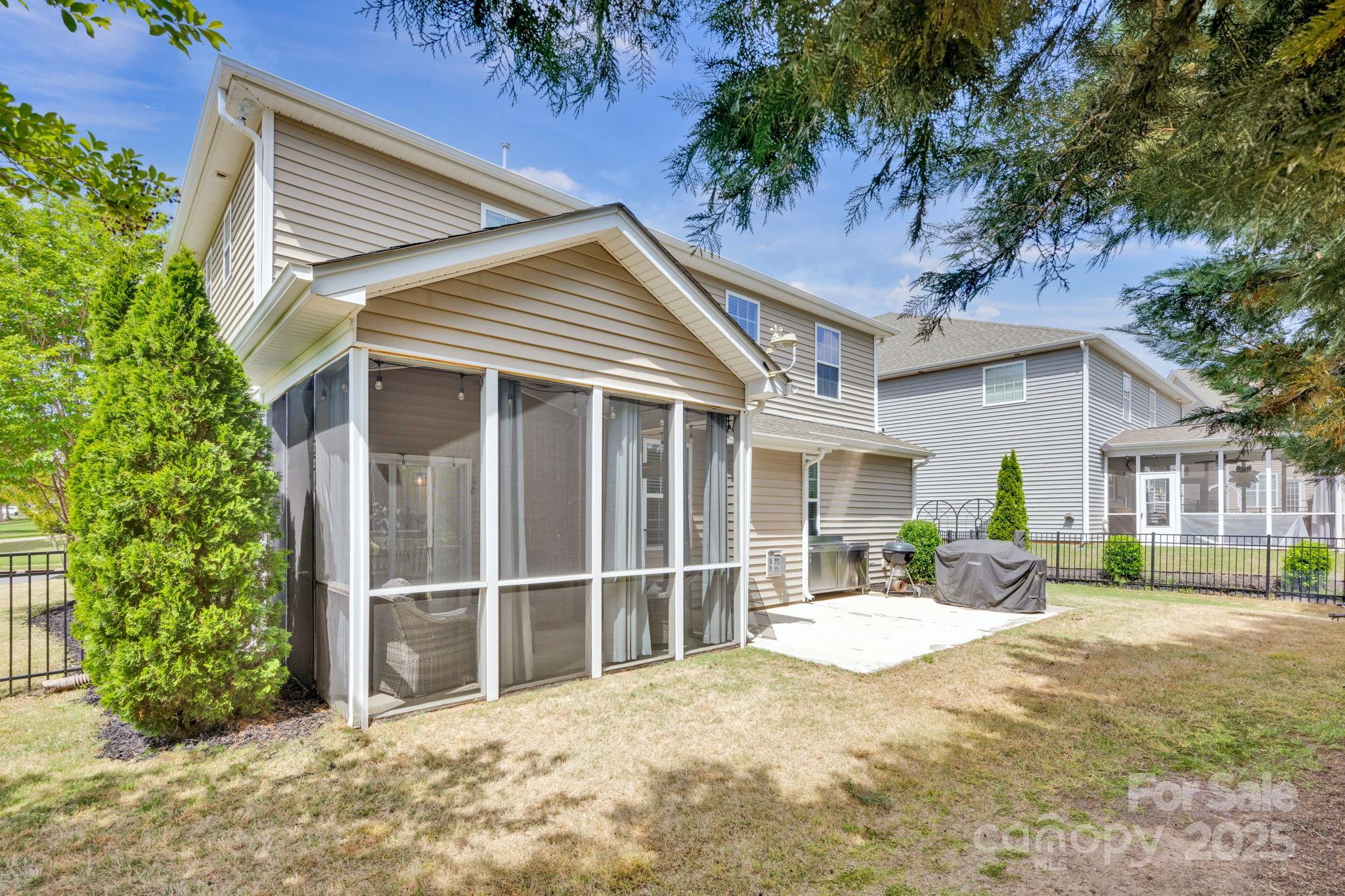 704 Fresia Drive