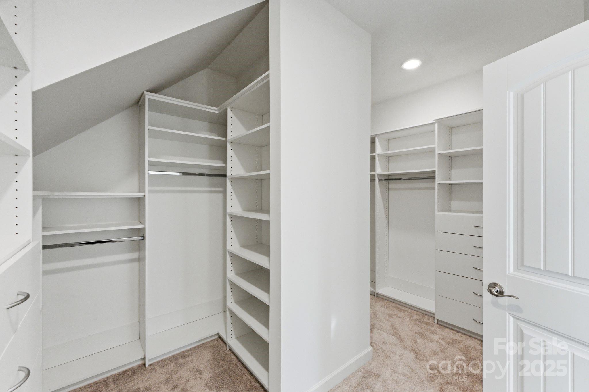 374 Hampton Trail Drive