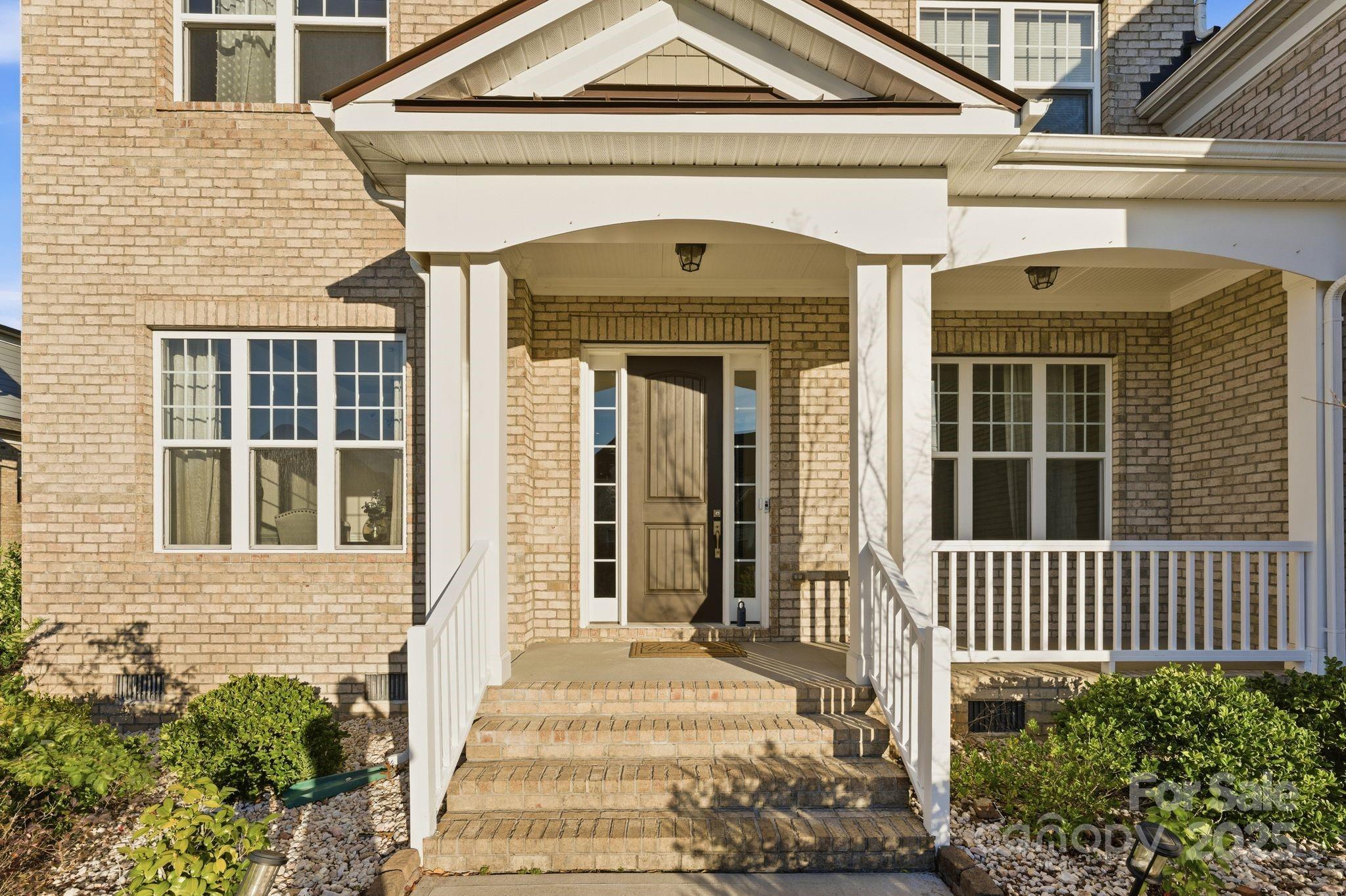 374 Hampton Trail Drive