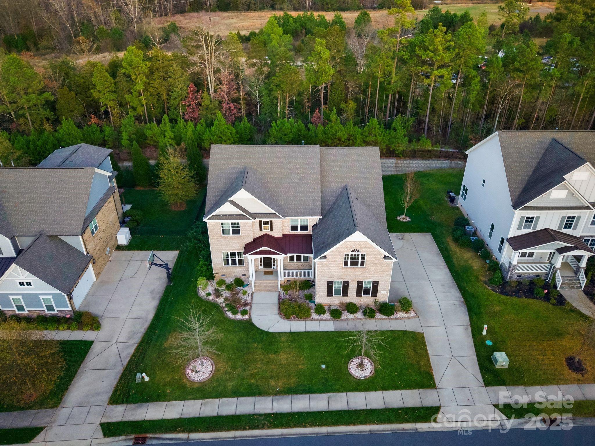 374 Hampton Trail Drive