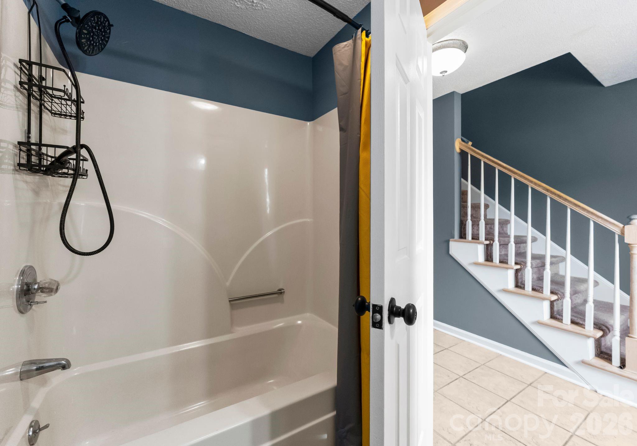 22 31st Avenue Court NE