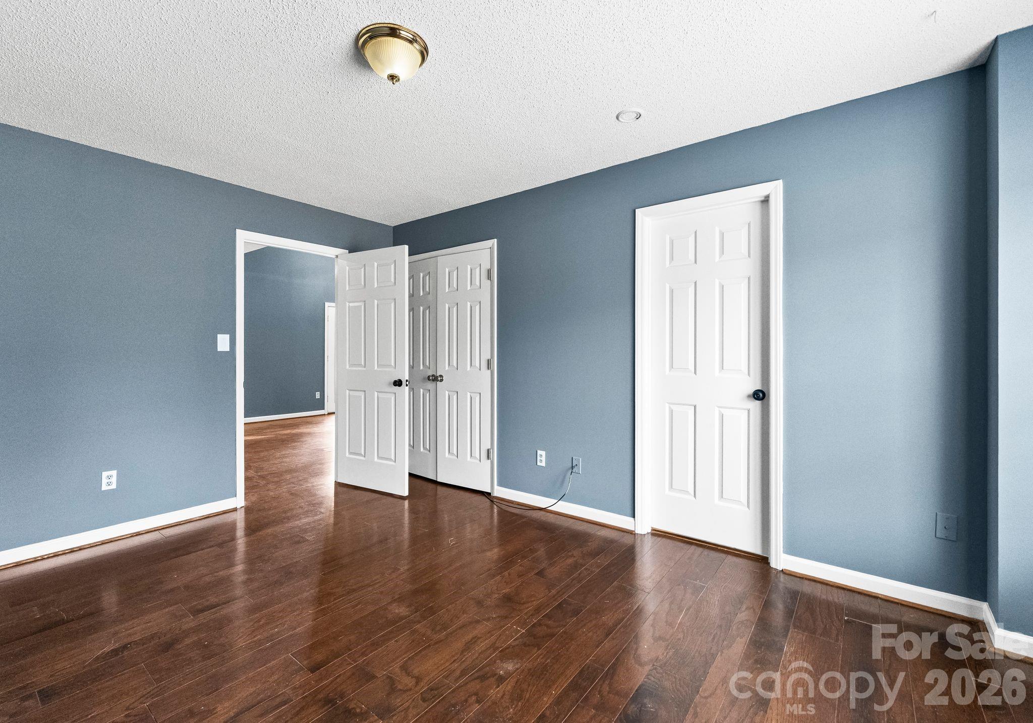 22 31st Avenue Court NE