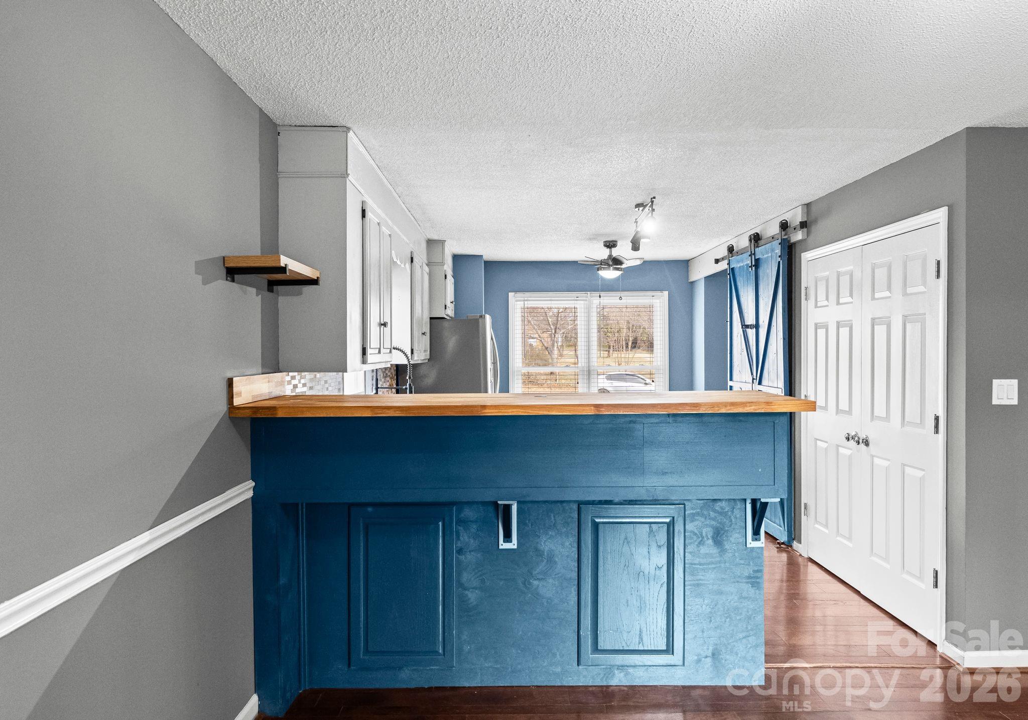 22 31st Avenue Court NE