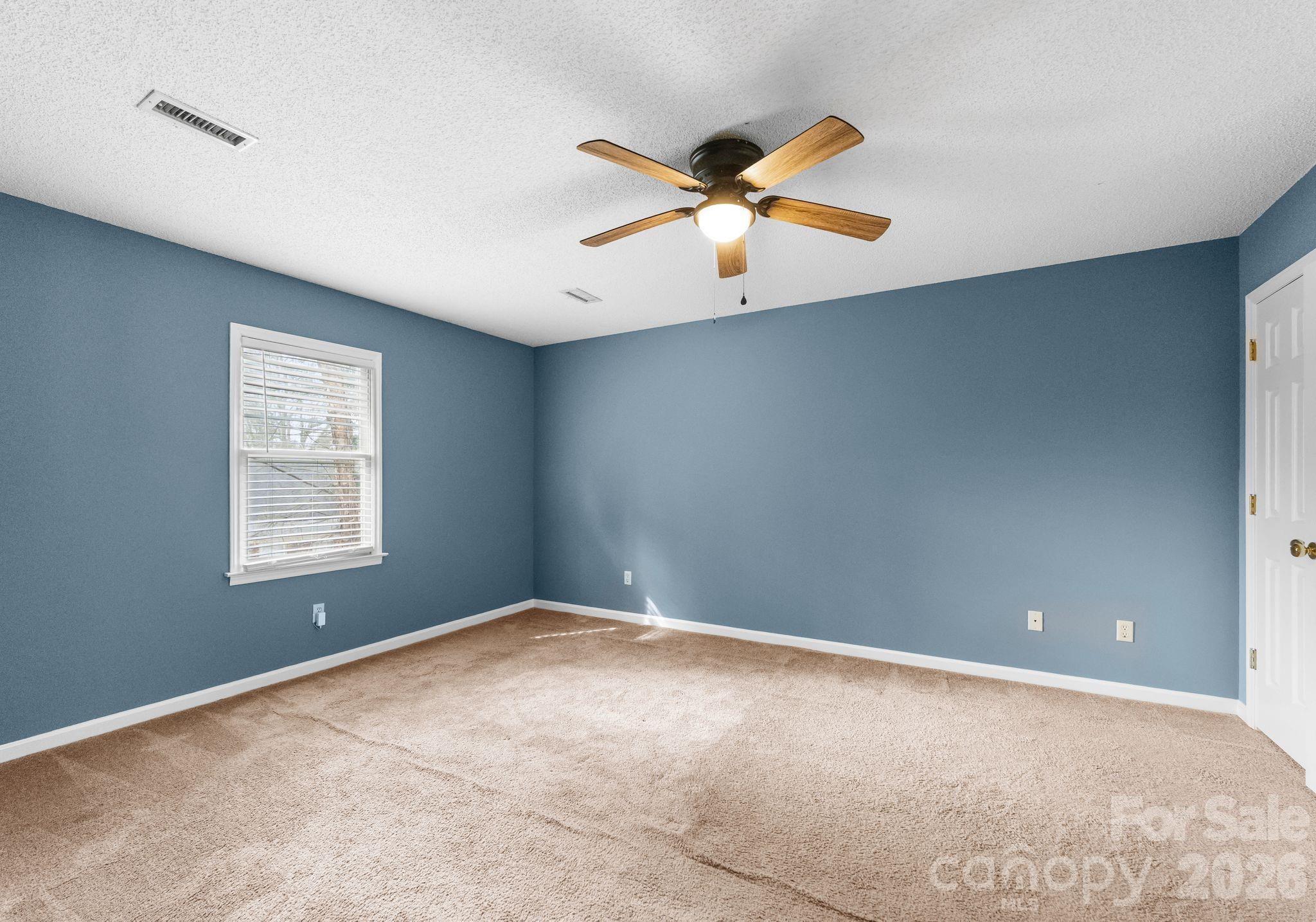 22 31st Avenue Court NE