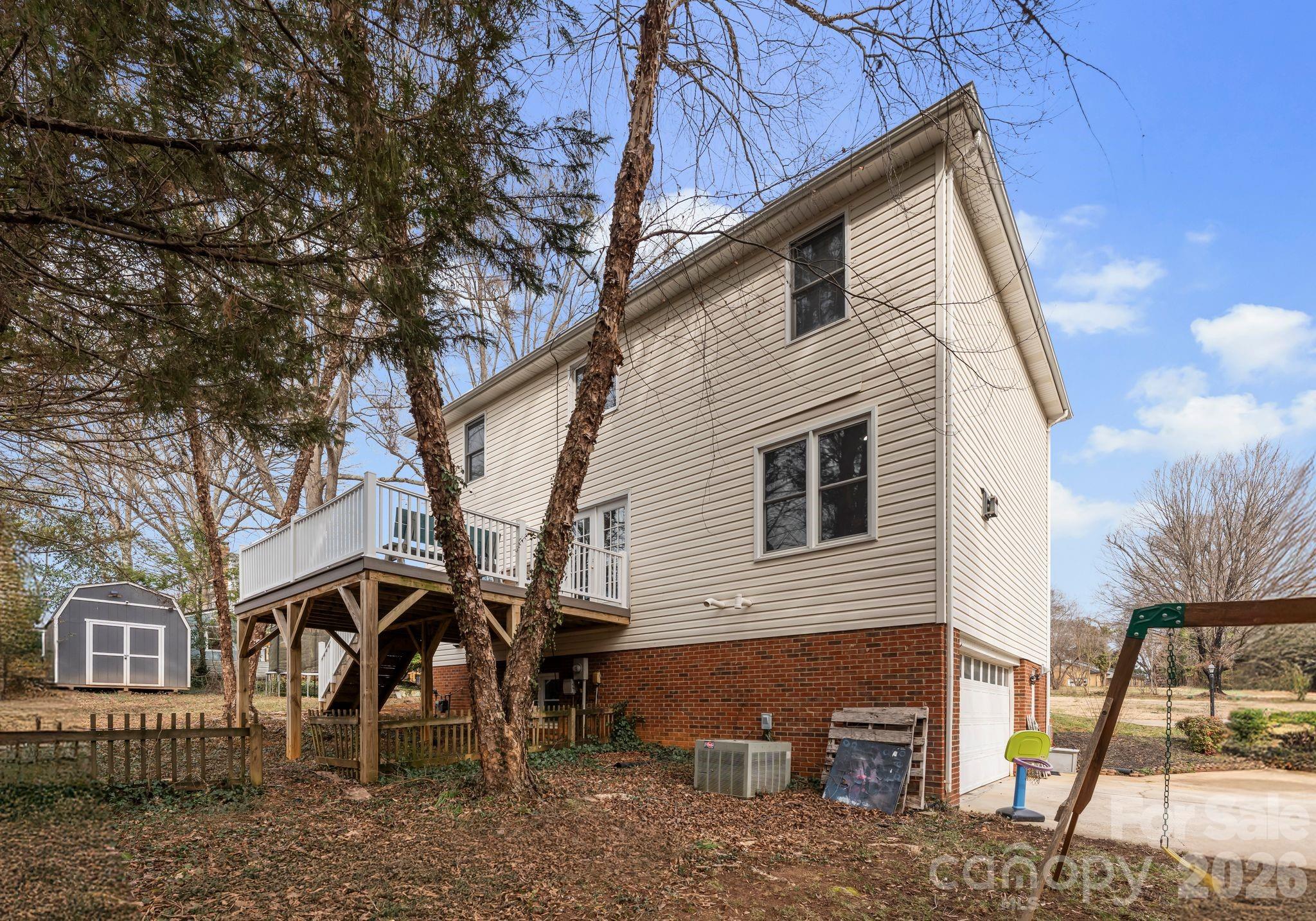 22 31st Avenue Court NE