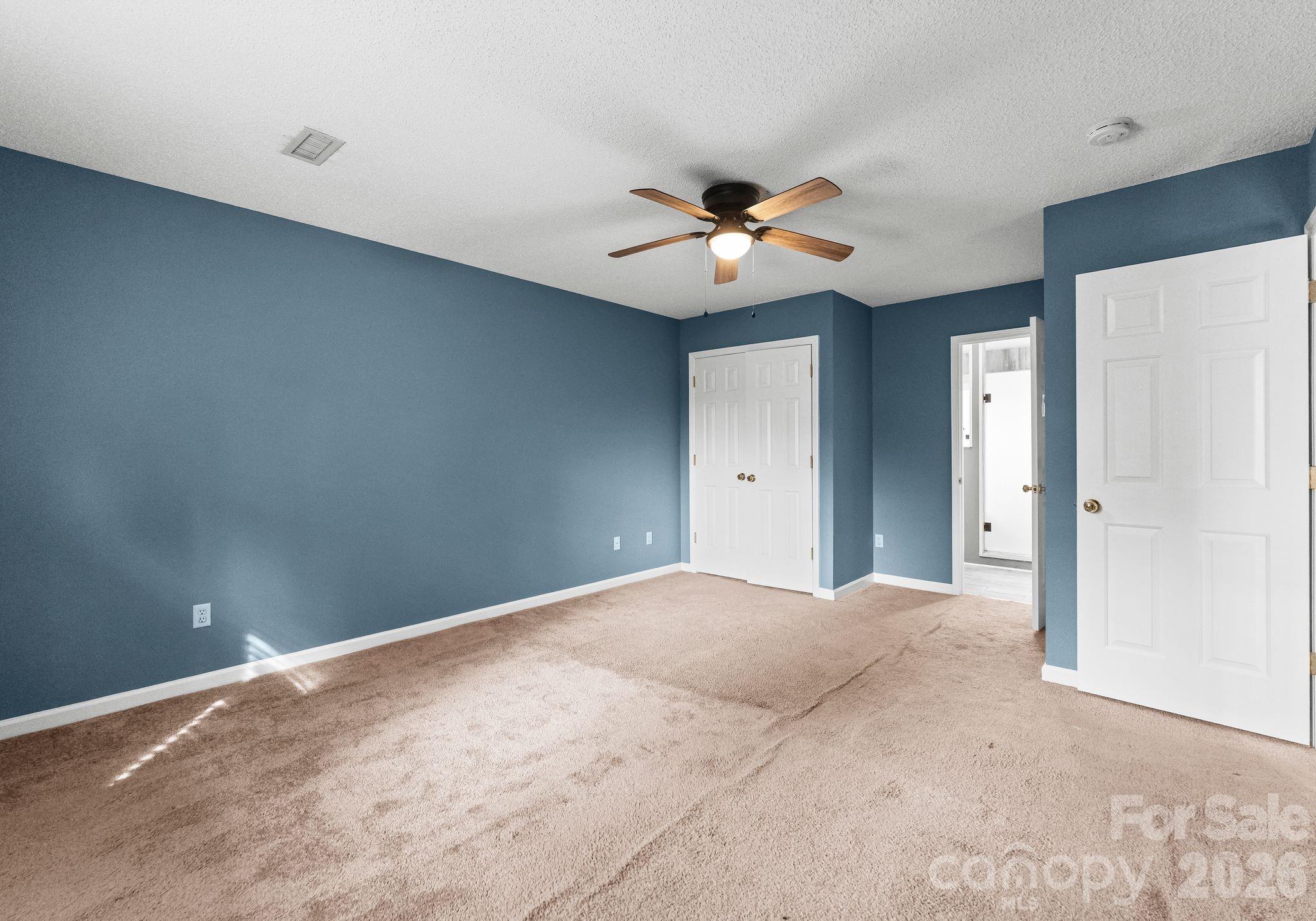 22 31st Avenue Court NE