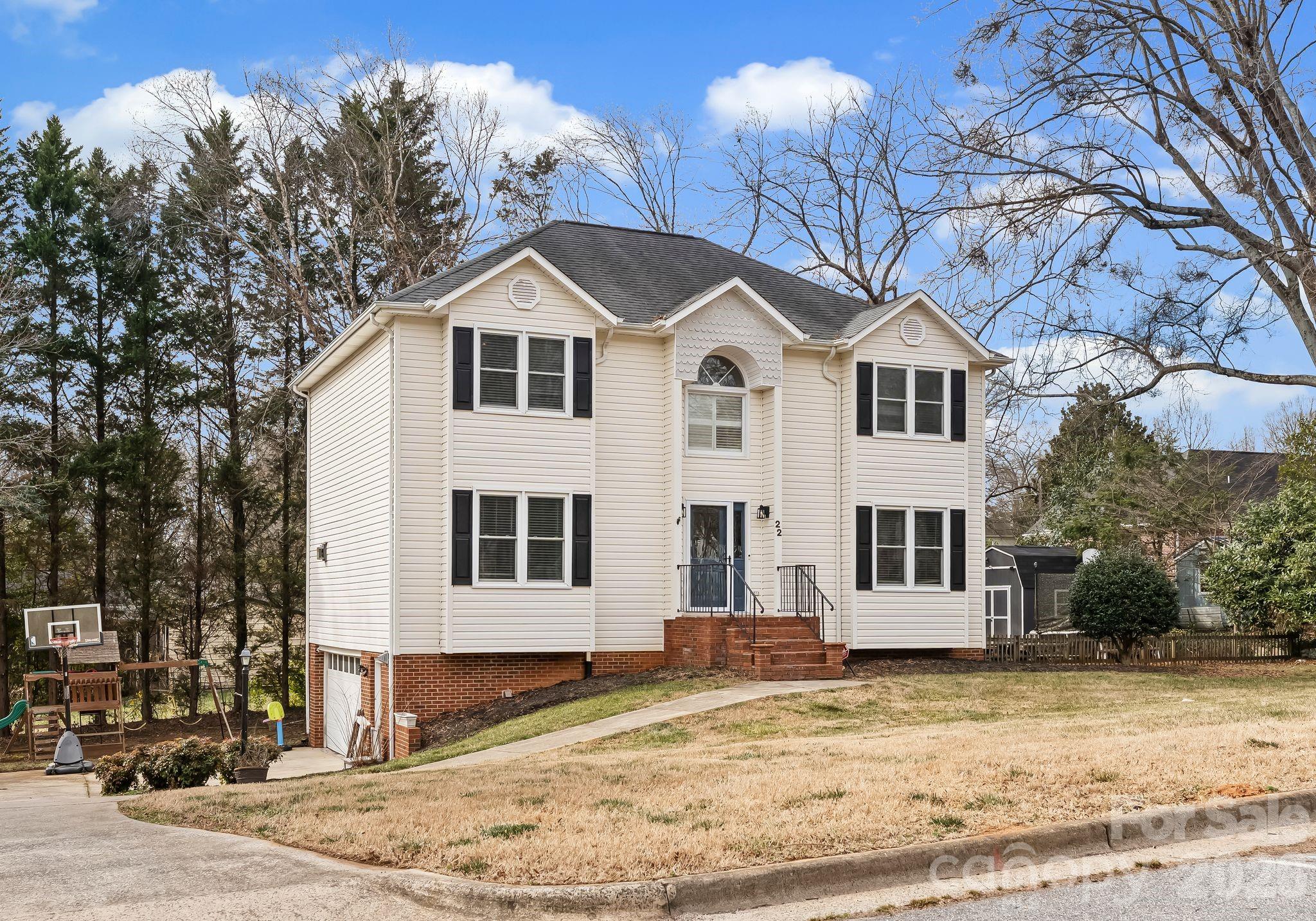 22 31st Avenue Court NE