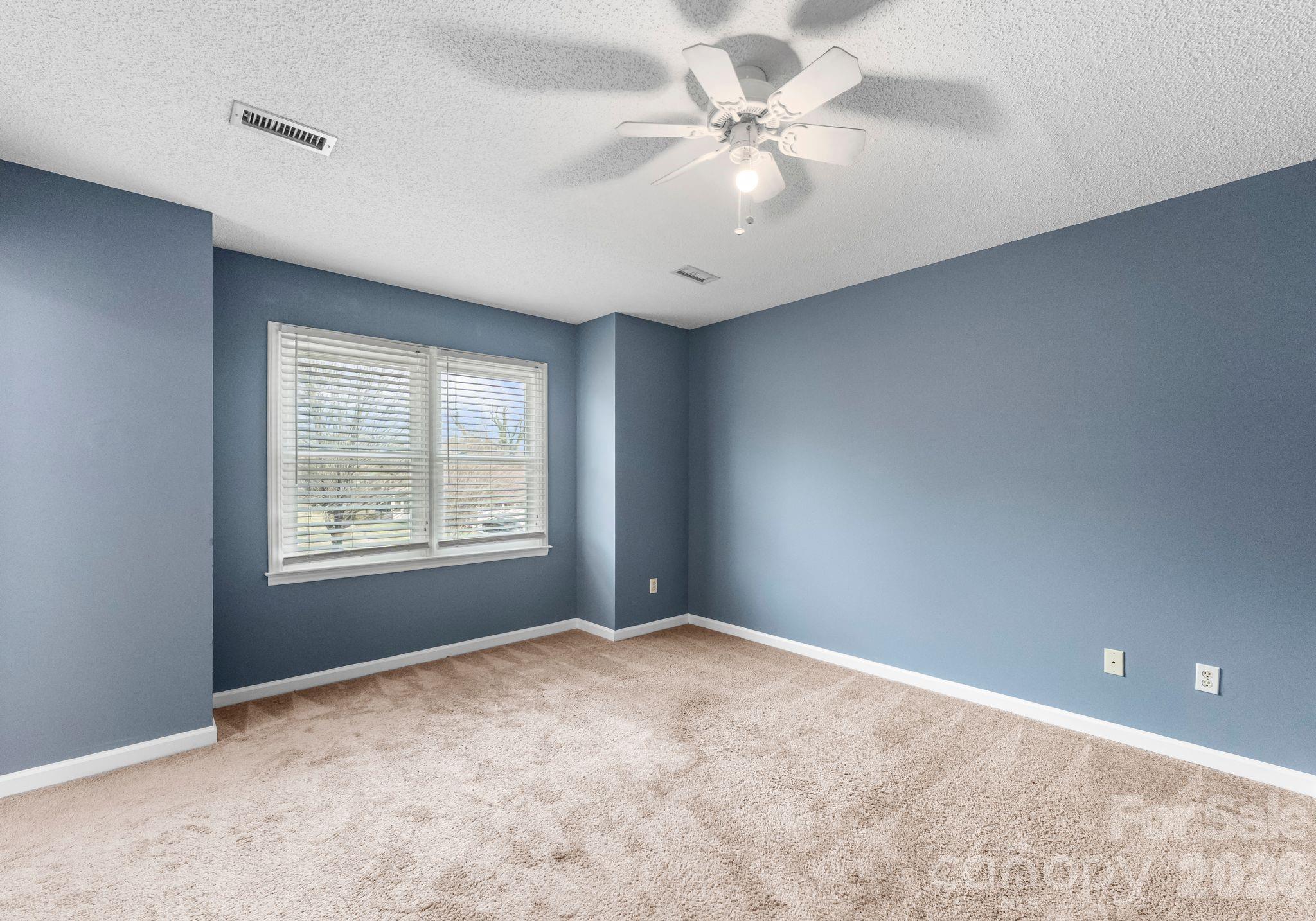 22 31st Avenue Court NE