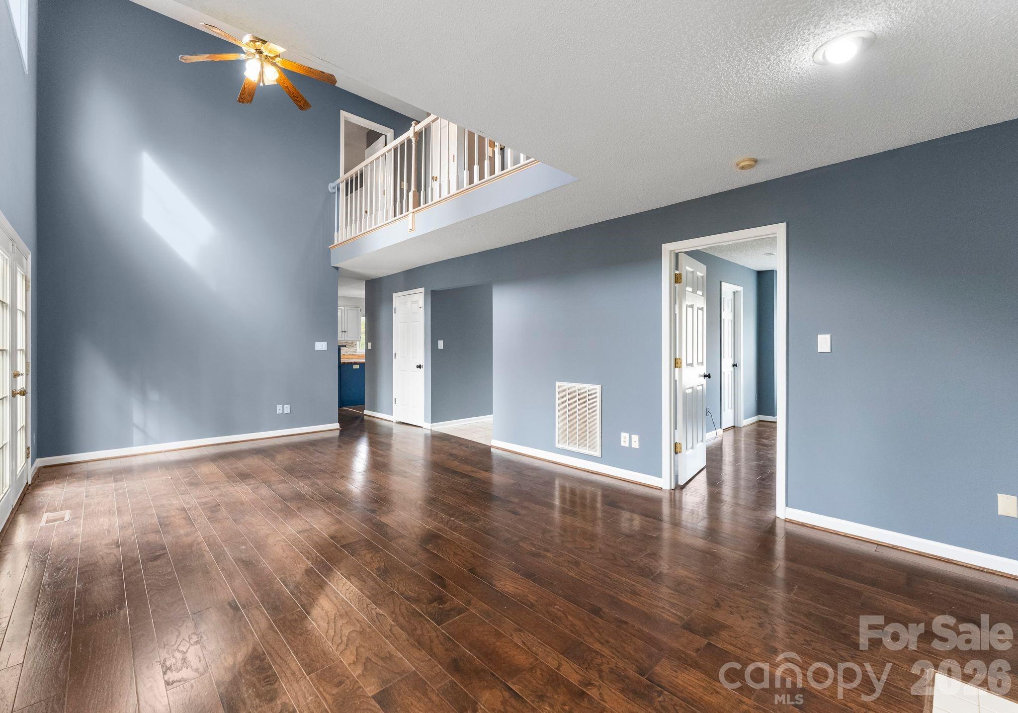 22 31st Avenue Court NE